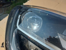 Load image into Gallery viewer, Frontscheinwerfer Renault Megane IV 260108478 LED Rechts Scheinwerfer Headlight SCH3786705688ds