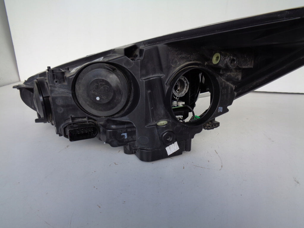 Frontscheinwerfer Ford Focus F1EB-13D154-CB LED Ein Stück (Rechts oder Links)