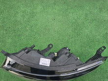 Laden Sie das Bild in den Galerie-Viewer, Frontscheinwerfer Renault Kadjar 260608114R LED Links Scheinwerfer Headlight SCH4058939691yw