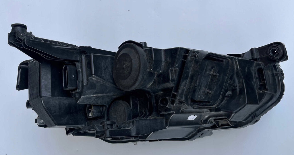 Frontscheinwerfer VW Passat B8 3G1941035P LED Ein Stück (Rechts oder Links) SCH8262109416hv