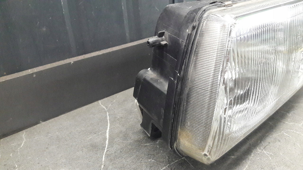 Frontscheinwerfer Mitsubishi Delica 100-37619 Links Scheinwerfer Headlight