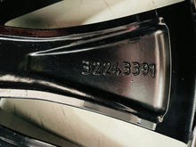 Laden Sie das Bild in den Galerie-Viewer, 1x Alufelge 18 Zoll 8.0&quot; 5x108 42ET 32243391 Volvo V60 Rim Wheel