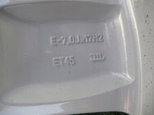 Laden Sie das Bild in den Galerie-Viewer, 1x Alufelge 17 Zoll 7.0" 5x112 45ET Silber 81A071497A Audi Q2 Rim Wheel FEL5554432470tn