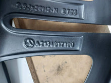 Laden Sie das Bild in den Galerie-Viewer, 1x Alufelge 20 Zoll 9.5&quot; 5x112 A2134017100 Mercedes-Benz W213 Rim Wheel