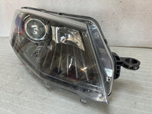 Laden Sie das Bild in den Galerie-Viewer, Frontscheinwerfer Skoda Octavia III 5E1941016B Xenon Rechts Headlight SCH7832510410cq