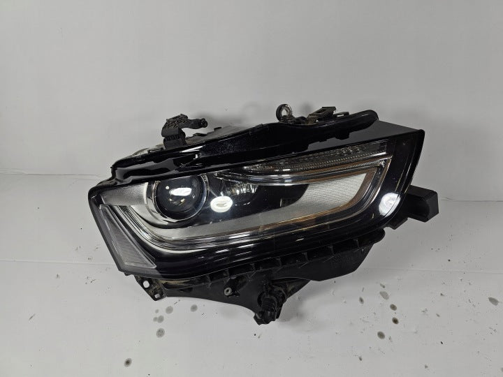 Frontscheinwerfer Hyundai 8K0941031 8K0941032 Ein Satz Scheinwerfer Headlight SCH9268508355dd