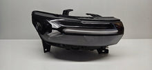 Laden Sie das Bild in den Galerie-Viewer, Frontscheinwerfer Dacia Duster 260107725R LED Rechts Scheinwerfer Headlight SCH8513437368ie