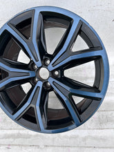 Laden Sie das Bild in den Galerie-Viewer, 1x Alufelge 18 Zoll 7.0&quot; 5x112 39ET Glanz 2GM601025Q VW T-Cross Rim Wheel