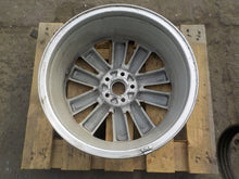 Laden Sie das Bild in den Galerie-Viewer, 1x Alufelge 17 Zoll 7.0" 5x100 48ET Subaru Forester Rim Wheel FEL6835408862ex