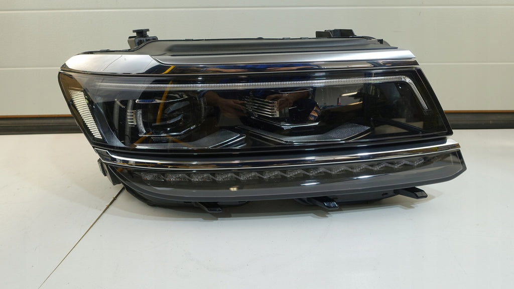 Frontscheinwerfer VW Tiguan 5NB941082D LED Rechts Scheinwerfer Headlight