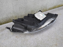 Laden Sie das Bild in den Galerie-Viewer, Frontscheinwerfer Ford Kuga LV4B-13E017-AN Links Scheinwerfer Headlight SCH2703286161sl