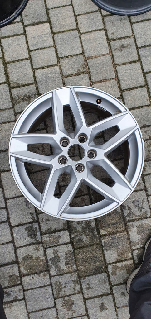 1x Alufelge 17 Zoll 7.5" 5x112 43ET 8W0601025D Audi A4 B9 Rim Wheel