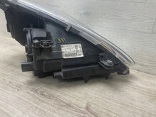 Laden Sie das Bild in den Galerie-Viewer, Frontscheinwerfer Mercedes-Benz Slk R171 A1718203161 Links Headlight