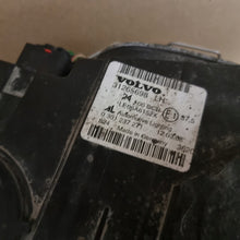 Laden Sie das Bild in den Galerie-Viewer, Frontscheinwerfer Volvo S40 31265698 Xenon Links Scheinwerfer Headlight SCH2153712173at