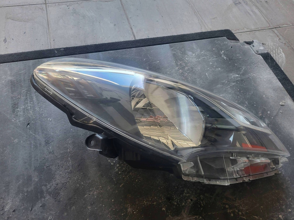 Frontscheinwerfer Toyota Yaris Vorderseite Scheinwerfer Headlight