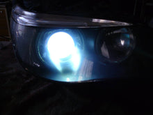 Laden Sie das Bild in den Galerie-Viewer, Frontscheinwerfer BMW 5 E60 E61 Xenon Rechts Scheinwerfer Headlight SCH4646604581kj