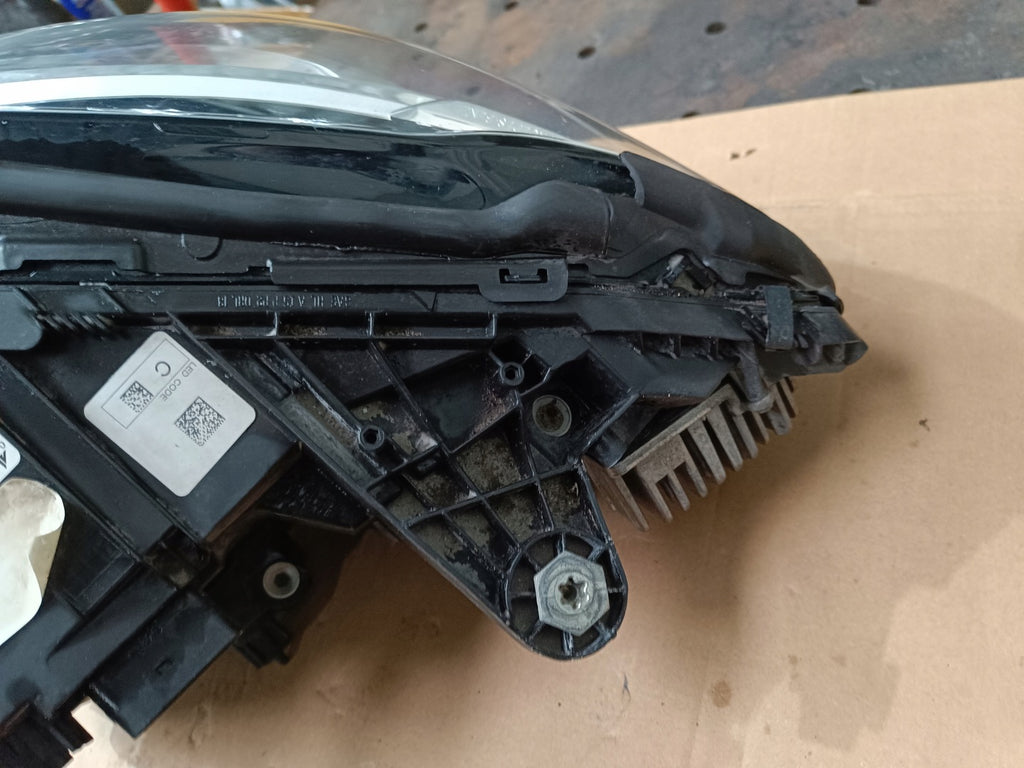 Frontscheinwerfer Mercedes-Benz W205 A2059063803 LED Rechts Headlight SCH4523313021kc