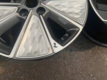 Load image into Gallery viewer, 1x Alufelge 17 Zoll 7.0" 5x114.3 50ET Glanz Graphit 52910-J2000 Kia Soul Mg FEL7254020304og