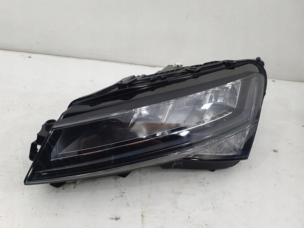 Frontscheinwerfer Skoda Superb III 3V1941015C5C Full LED Links Headlight SCH5806461803pz
