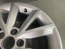 Load image into Gallery viewer, 1x Alufelge 16 Zoll 7.0" 5x100 46ET Glanz Silber 5JA601025 Skoda Rapid Rim Wheel FEL9290249205qy