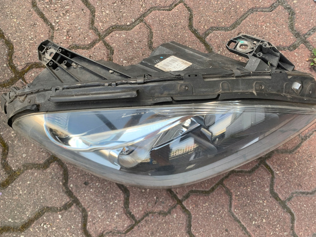 Frontscheinwerfer Mercedes-Benz W246 A2468200261 Rechts Scheinwerfer Headlight