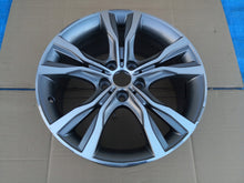 Laden Sie das Bild in den Galerie-Viewer, 1x Alufelge 18 Zoll 8.0&quot; 5x112 57ET Glanz Silber 6855093 BMW 2 F45 F46 Rim Wheel