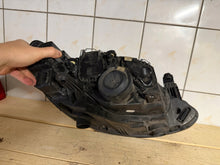 Laden Sie das Bild in den Galerie-Viewer, Frontscheinwerfer Seat Ibiza I 90012535 Links Scheinwerfer Headlight SCH2394385785tl