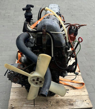Load image into Gallery viewer, Motor Mercedes-Benz W114 70kW 1972 Benzin Engine Komplett MOT7300933979ff