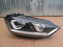 Load image into Gallery viewer, Frontscheinwerfer VW Sportsvan 517941032B Rechts Scheinwerfer Headlight