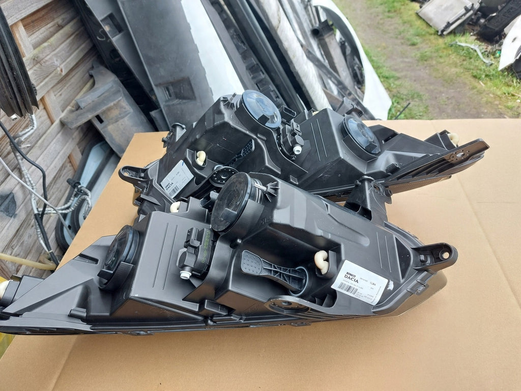 Frontscheinwerfer Dacia Sandero III 260602809R 260104188R Rechts oder Links