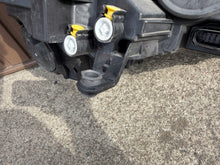 Laden Sie das Bild in den Galerie-Viewer, Frontscheinwerfer Skoda Karoq Links Scheinwerfer Headlight SCH2157304319lp