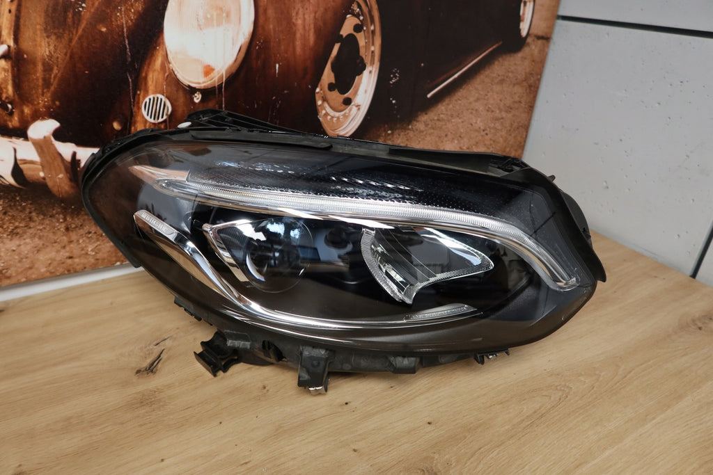 Frontscheinwerfer Mercedes-Benz W246 W2469067001 LED Rechts Headlight SCH6885059342zx