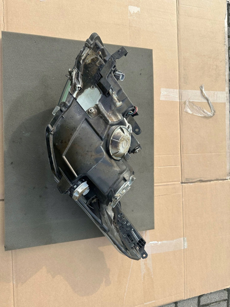 Frontscheinwerfer Toyota Avensis 8112605310 Rechts Scheinwerfer Headlight SCH7371639300es