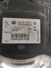 Laden Sie das Bild in den Galerie-Viewer, Frontscheinwerfer Audi A6 C6 Touareg 7L6941032C Xenon Rechts oder Links