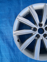 Load image into Gallery viewer, 1x Alufelge 19 Zoll 8.5&quot; 5x112 40ET Glanz Silber 4K0601025G Audi A6 C8 Rim Wheel