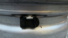 Load image into Gallery viewer, 1x Alufelge 17 Zoll 7.0" 5x120 6796205 BMW 1 F21 F20 Rim Wheel FEL5485714399tu