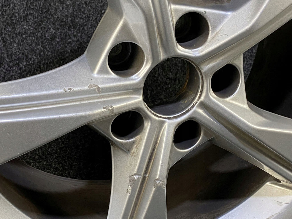 1x Alufelge 17 Zoll 7.5" 5x112 38ET Glanz Silber 8W0601025 Audi A4 B9 Rim Wheel