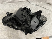 Laden Sie das Bild in den Galerie-Viewer, Frontscheinwerfer Mercedes-Benz W205 A2059062604 LED Rechts Headlight SCH9486924713ab
