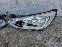 Laden Sie das Bild in den Galerie-Viewer, Frontscheinwerfer Ford Focus JX7B-13E014-AE JX7B-13E015-AE LED Rechts oder Links