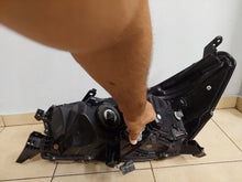 Load image into Gallery viewer, Frontscheinwerfer Toyota Hilux OK-56 LED Rechts Scheinwerfer Headlight SCH4456352709rn