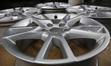 Laden Sie das Bild in den Galerie-Viewer, 4x Alufelge 17 Zoll 6.5" 5x112 8U0071497 Audi Q3 Rim Wheel FEL5606299900vs