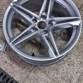 1x Alufelge 18 Zoll 8.5