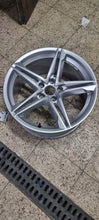 Laden Sie das Bild in den Galerie-Viewer, 1x Alufelge 18 Zoll 8.5" 5x112 29ET Glanz Silber 8W0601025DE Audi B9 Rim Wheel FEL2819550081yg