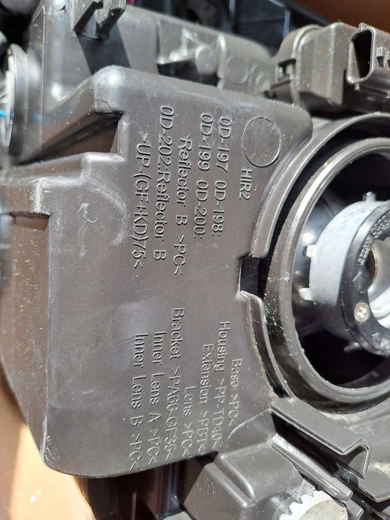 Frontscheinwerfer Toyota Yaris LED Rechts Scheinwerfer Headlight