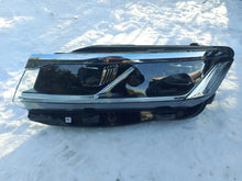 Laden Sie das Bild in den Galerie-Viewer, Frontscheinwerfer VW Touareg 1EX013143-31 761941035B Links Headlight