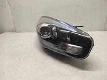 Laden Sie das Bild in den Galerie-Viewer, Frontscheinwerfer Kia Carens IV 92102A4 LED Rechts Scheinwerfer Headlight