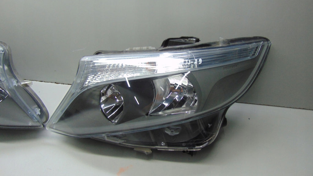 Frontscheinwerfer Mercedes-Benz Vito W447 A4478200061 Ein Satz Headlight SCH8020249644jb