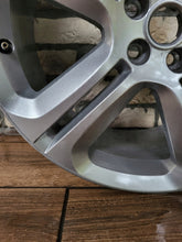 Laden Sie das Bild in den Galerie-Viewer, 1x Alufelge 20 Zoll 8.5&quot; 5x108 45ET Glanz Silber HK83-1007 Jaguar F-Pace