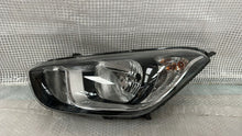 Load image into Gallery viewer, Frontscheinwerfer Hyundai I20 92101-4P500 Links Scheinwerfer Headlight