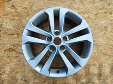 Laden Sie das Bild in den Galerie-Viewer, 1x Alufelge 17 Zoll 7.0" 5x114.3 47ET Glanz Silber N45701 Nissan Juke Rim Wheel FEL2129730118mo